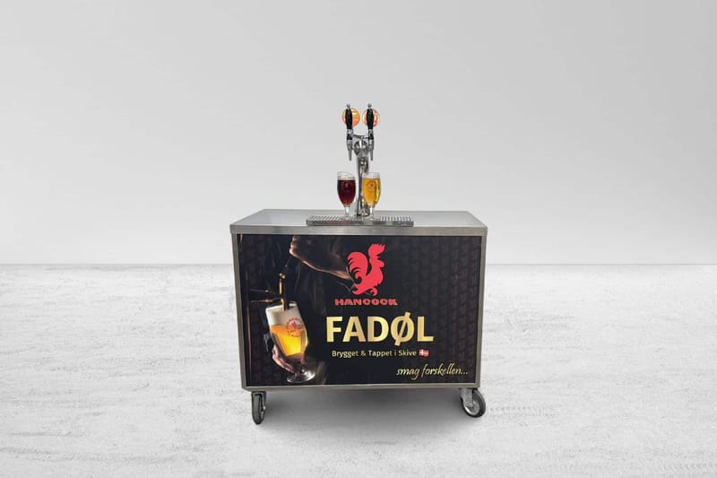Billedtekst: Mobil rullebar til leje med 2 haner til fadøl og drinksudskænkning i Sydjylland Leje af mobil rullebar med 2 haner til fadøl og drinks i Billund, Grindsted, Kolding og Vejle